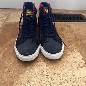 Nike Men's Blue and Red Sneakers